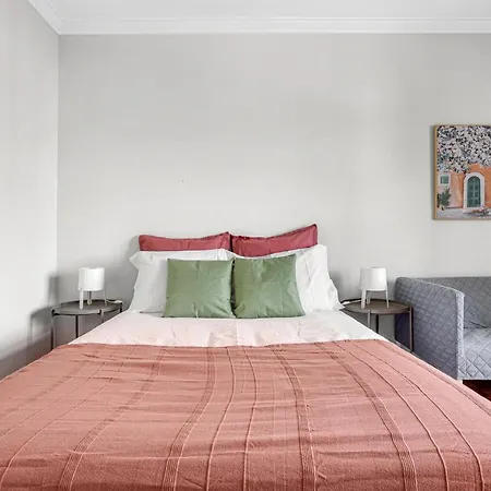 Wonderful Shared In Alfornelos - Near Metro! Πανσιόν