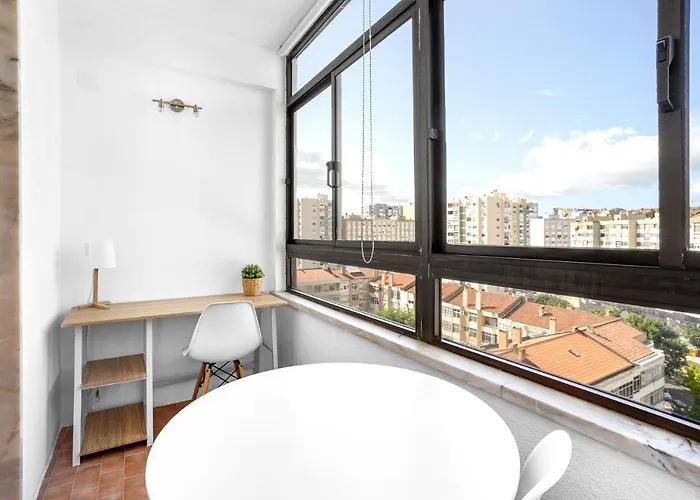 Gasthof Wonderful Shared In Alfornelos - Near Metro!